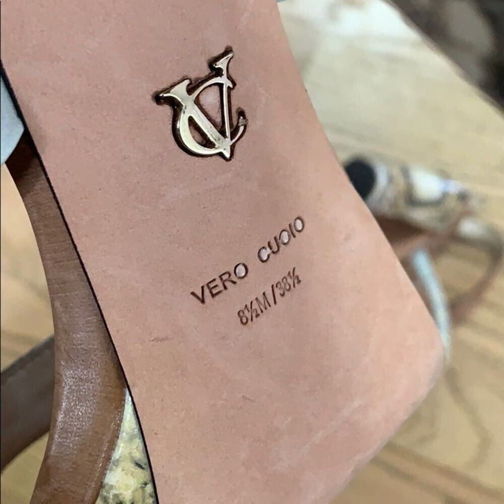 CV SIGNATURE LEATHER SANDALS‎ SIZE 8.5M - Picture 6 of 8